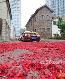 煙臺科魯茲婚慶車隊 優(yōu)質婚車服務與禮儀體驗