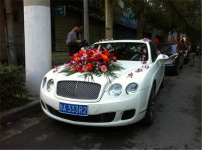 婚慶公司車隊報價與禮儀服務解析 租婚車一般多少錢？