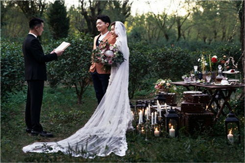 金夫人婚紗攝影加盟 打造全方位禮儀服務(wù)新標(biāo)桿